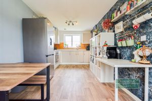 Photo 25- click for photo gallery